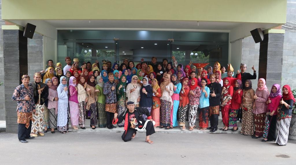 WARNA WARNI HARI IBU DINAS PETERNAKAN PROVINSI JAWA TIMUR
