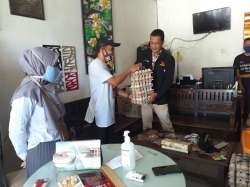 disnak jatim berikan bantuan telur dan daging ayam