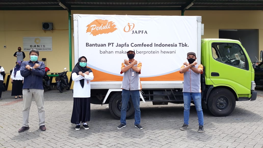 disnak dan PT. Japfa memberikan makanan berprotein hewani