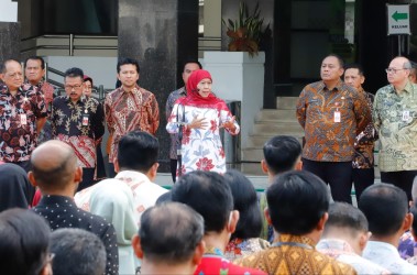 Pimpin Apel Pagi, Gubernur Khofifah Minta ASN Pemprov Jatim Tetap Produktif Selama Libur Lebaran